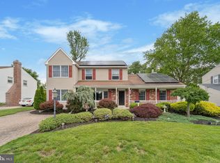 14 Yorkshire Rd, Hamilton, NJ 08610