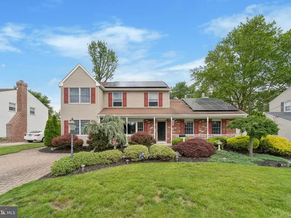 14 Yorkshire Rd, Hamilton, NJ 08610