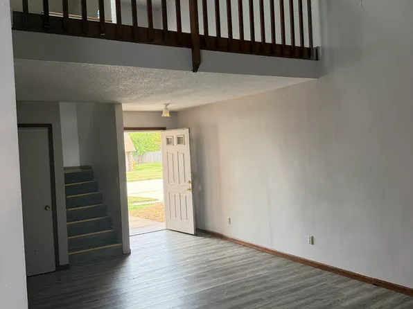 1026 Christopher Ln APT C, Springfield, IL 62712