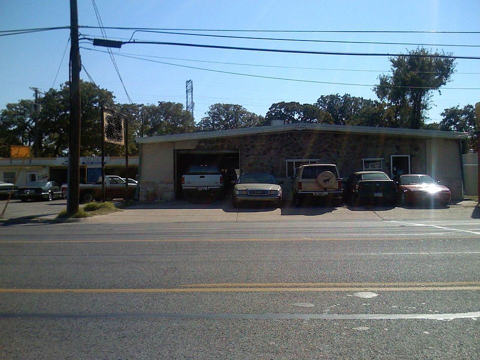 1st image of 4424 NE 28th St