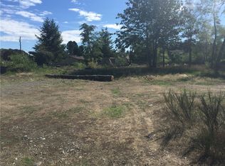 302 201st St E, Spanaway, WA 98387