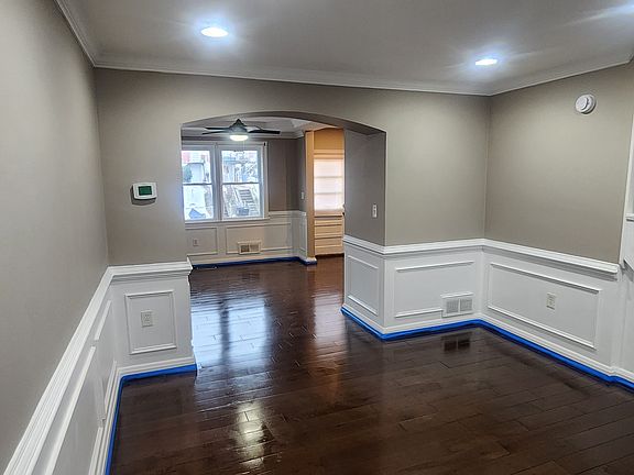 3rd image of 7065 Eastbrook Ave