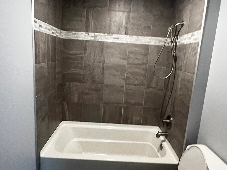 124 Tyler Rd — Photo 11