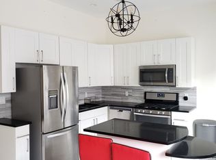 2821 41st St #3, Astoria, NY 11103