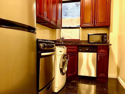 Rented by Corcoran | media 29