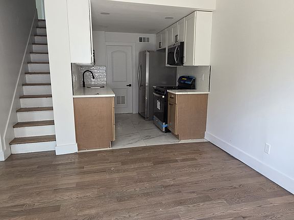 2nd image of 11 Grandview Ave