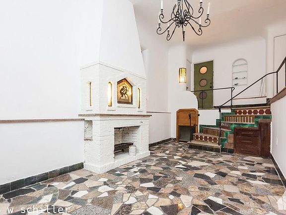 4th image of 156 W Schiller St #1024