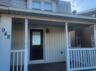 948 W Main St, New Holland, PA 17557