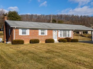 1450 W Reservoir St, Wytheville, VA 24382