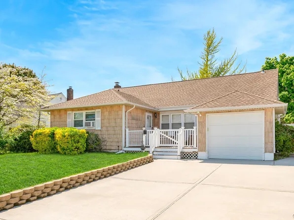 505 Lariat Lane, Bethpage, NY 11714