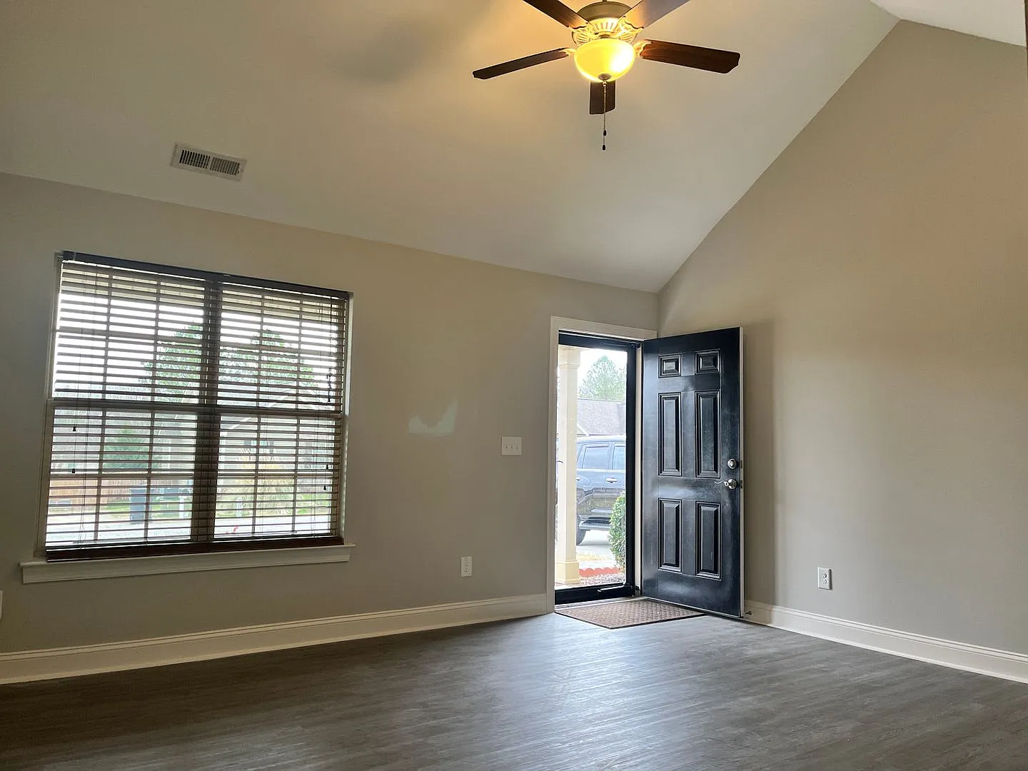 208 Orkney Road - Stem — Photo 4