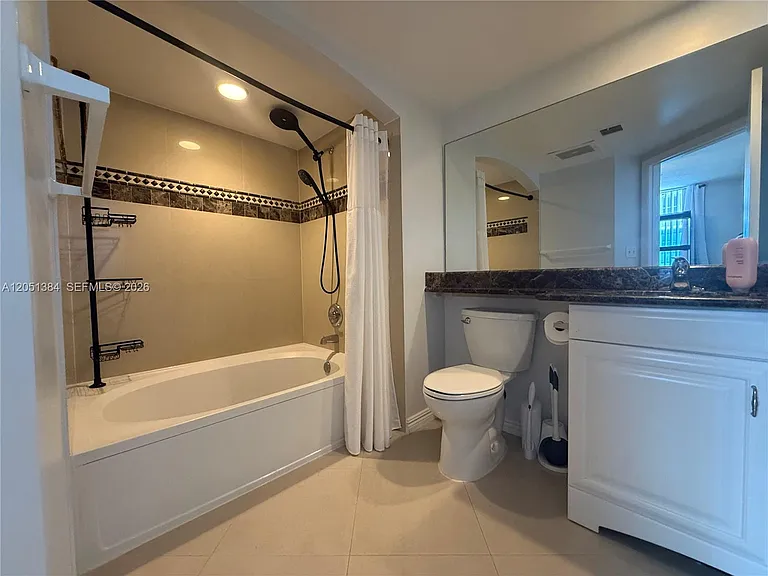 9201 Collins Ave #521 — Photo 16