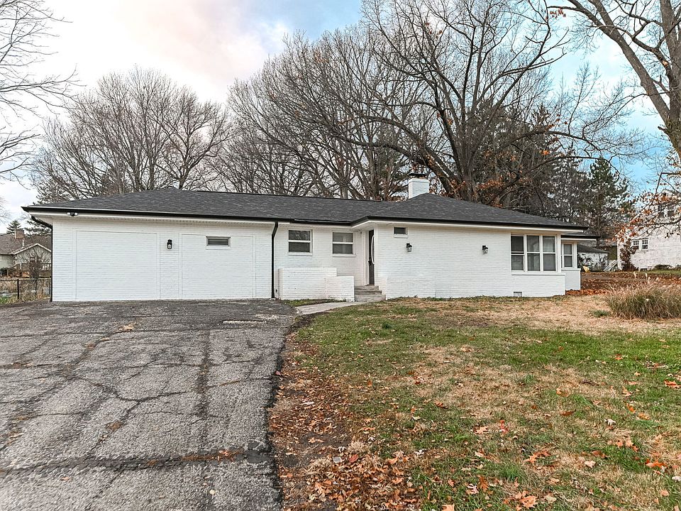 1st image of 640 E Dudley Ave