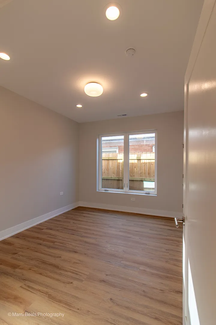 1 bed, 740 sqft, $1,800 — Photo 3