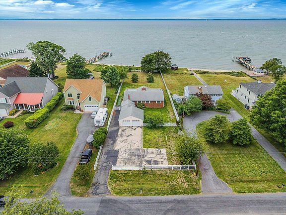 2nd image of 400 Beachside Dr