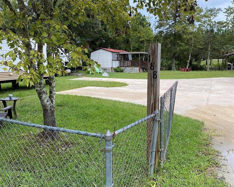 2nd image of 188 Alaqua Cove Rd