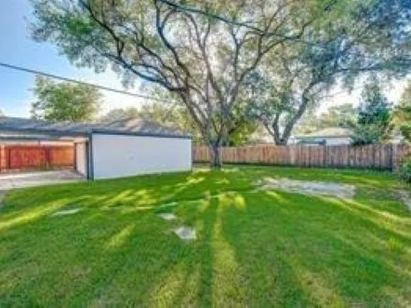 12415 Nova Dr, Houston, TX 77077