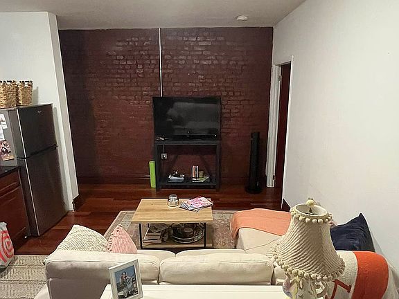 2nd image of 1261 Park Ave #3A