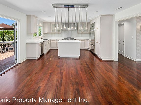 3rd image of 6672 Avenida Manana