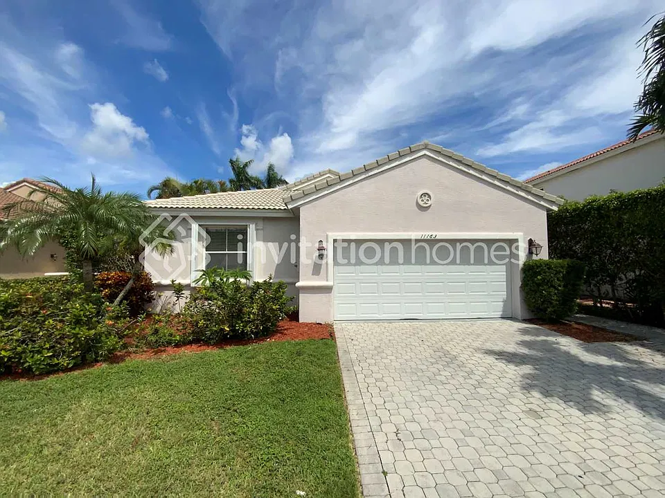11163 Sea Grass Cir