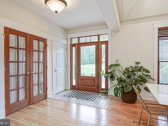 5th image of 4437 Juniper St