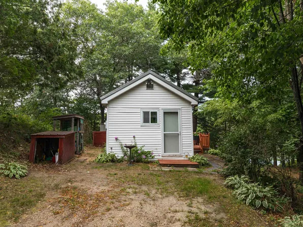 N8935 Deerborn Ave, Westfield, WI 53964