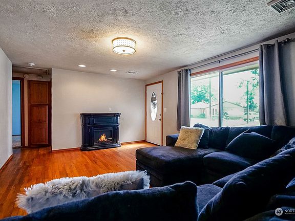 5th image of 426 N Mattson Drive