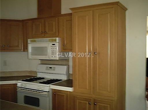 5th image of 3640 Montego Dr