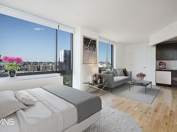 3rd image of 14736 94th Ave APT 20D