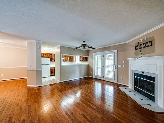 4th image of 3209 Middleford Dr