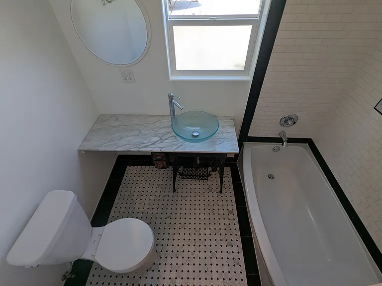 1549 Baxter St #4 — Photo 10