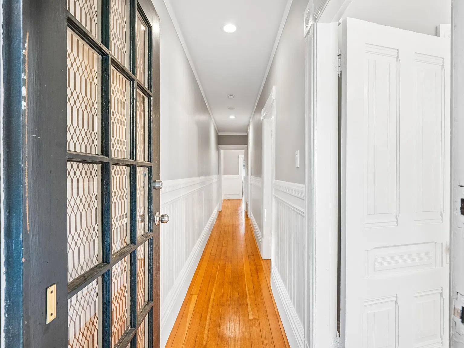 2 bed, 950 sqft, $5,495 — Photo 4