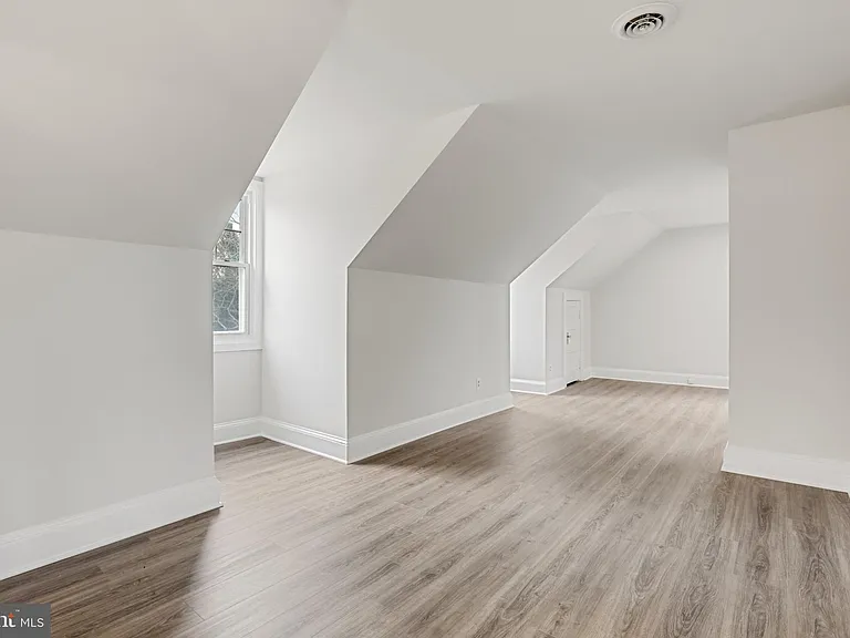 707 N Hickory Ave #3 — Photo 18