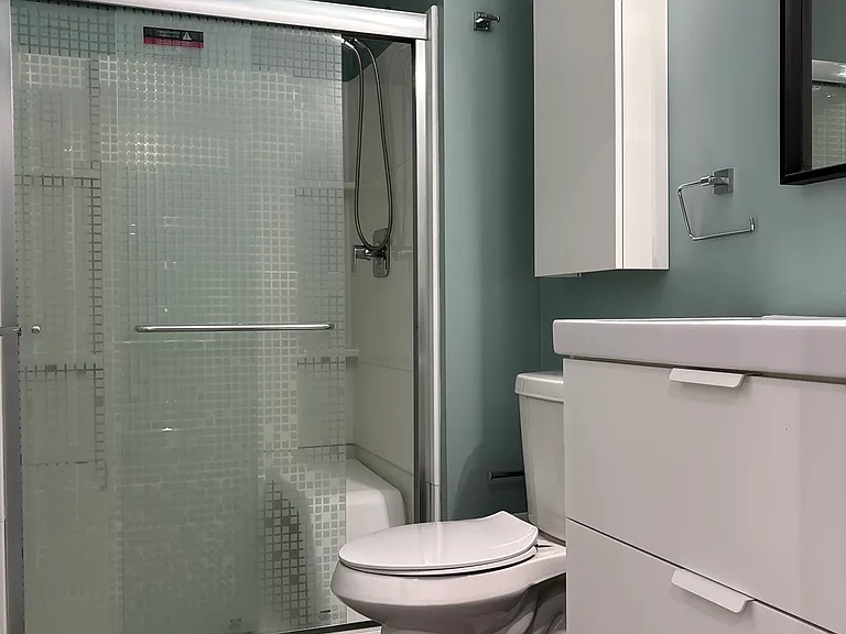 44 E Utica St #1D — Photo 10
