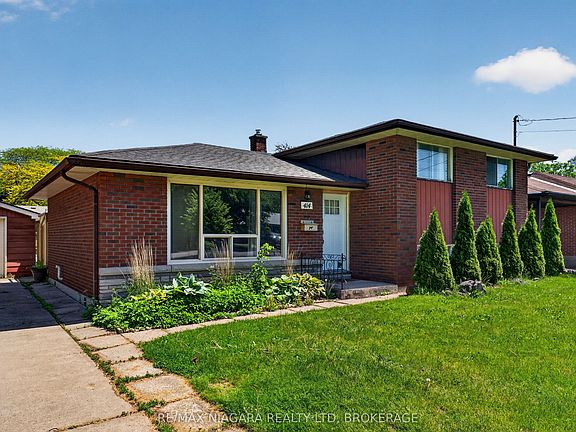 2nd image of 414 Bunting Rd