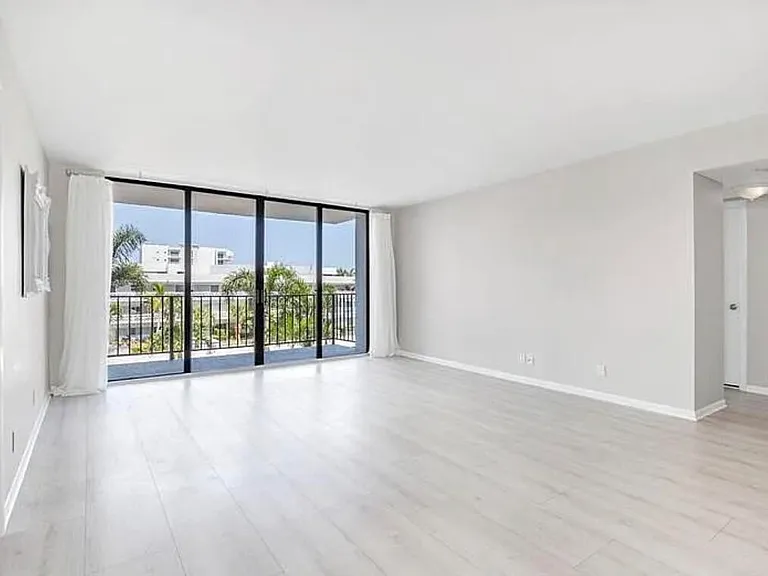 3800 Washington Rd #310 — Photo 7