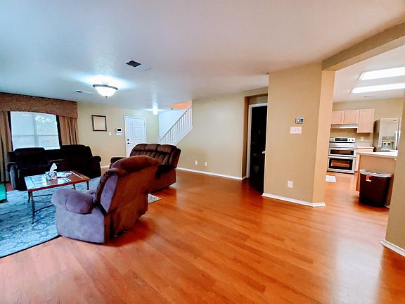 5th image of 11507 Forest Br