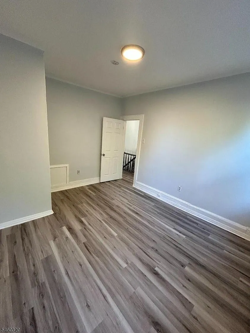 2 bed, 1.0 bath, $2,000 — Photo 3