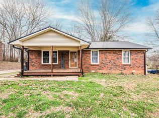 202 Powell Dr, Scottsville, KY 42164