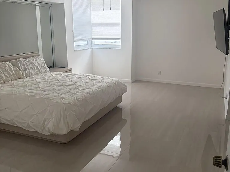 1880 S Ocean Dr #308 — Photo 2