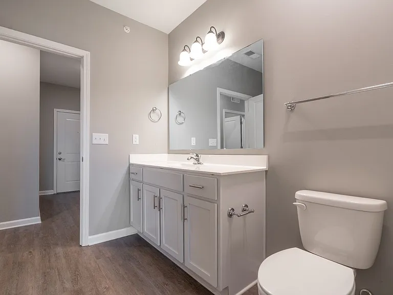 1601 E Main St — Photo 22