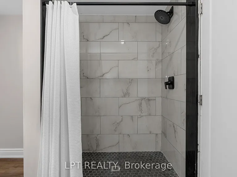 47 Northview Cres — Photo 29