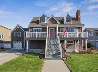 73 Parma Rd, Island Park, NY 11558