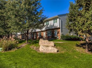 112 Holiday Cir #3, West Des Moines, IA 50265