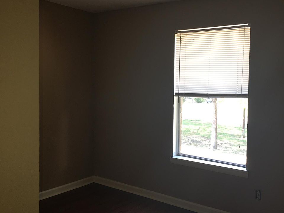 1000 Comer Ave Pell City AL Zillow