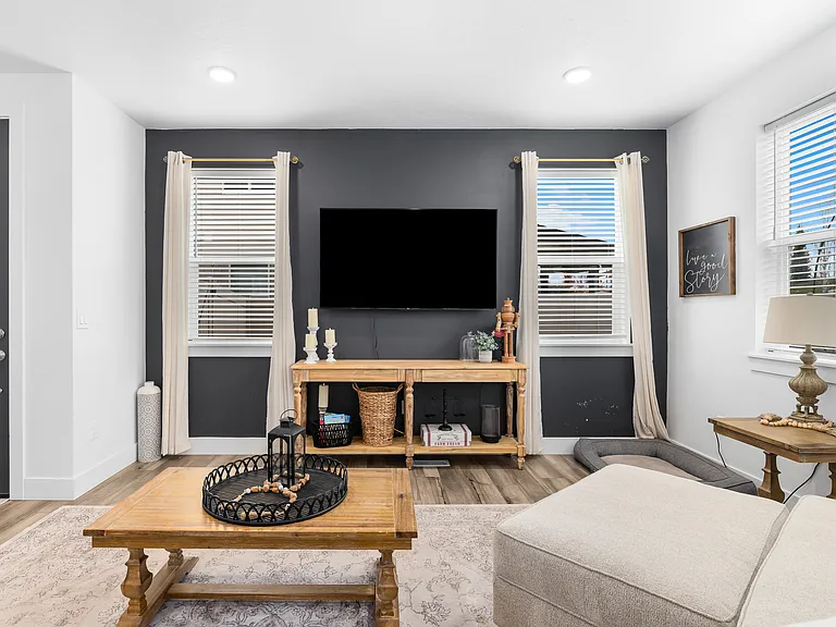 8154 W Fern St — Photo 11