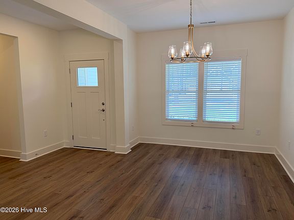 3rd image of 615 Gregory St