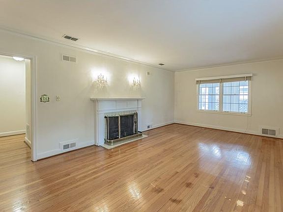 3rd image of 1216 Eastin Ave
