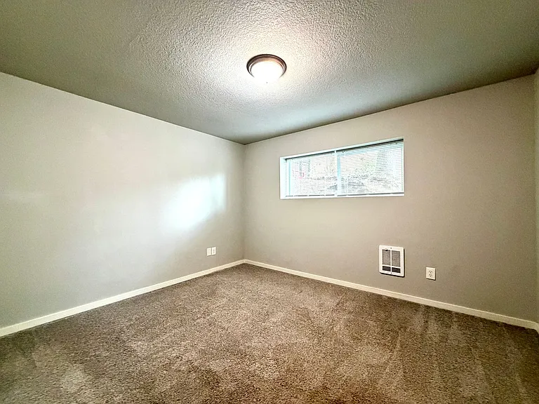 3225 SE Alder Ct #1-6 — Photo 6
