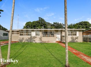 275 NW 194th Ter, Miami Gardens, FL 33169